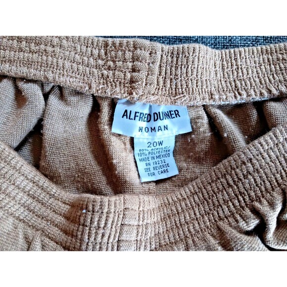 Pant Size 20W Womans Alfred Dunner Tan Casual Athletic wear Pockets Petite Capri - Picture 8 of 8